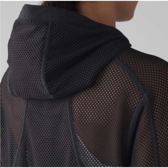 Lululemon Mesh on Mesh Jacket in Black Size 8 / Like Néw - Picture 6 of 12